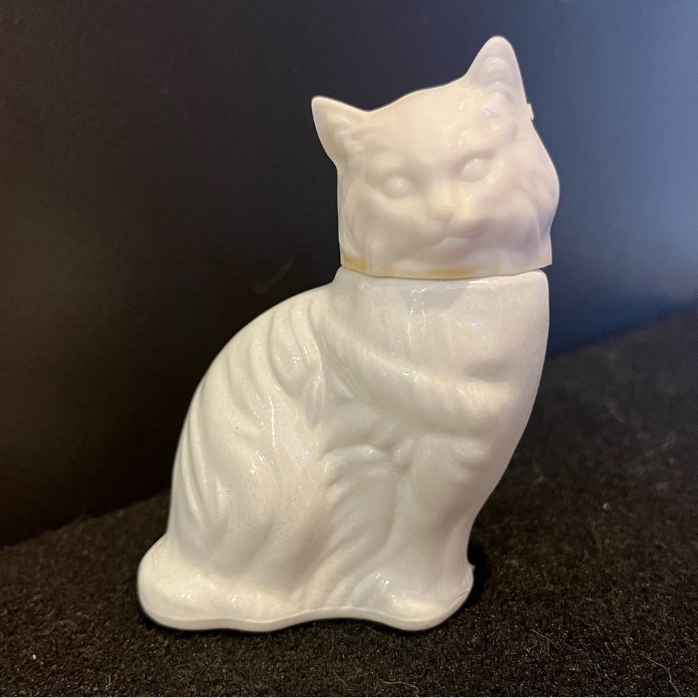 Avon White Cat Decanter Bottle Long Hair Fluffy White Cat Figurine - Picture 3 of 13